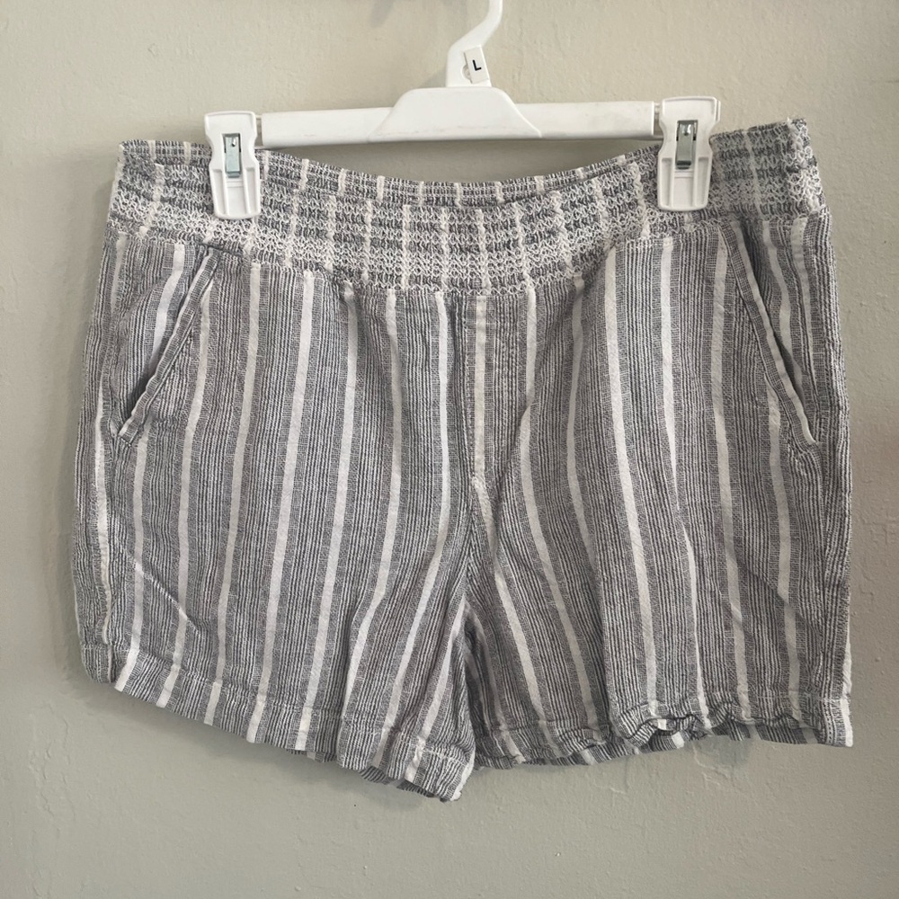 Briggs New York Gray and White Striped Women's Shorts